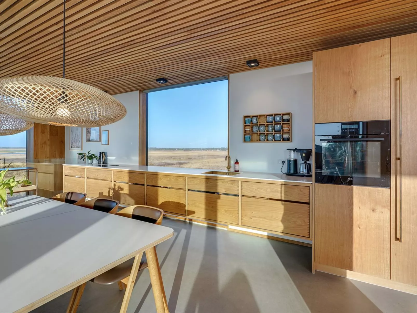 "Caterina" - 100m from the sea-Binnen