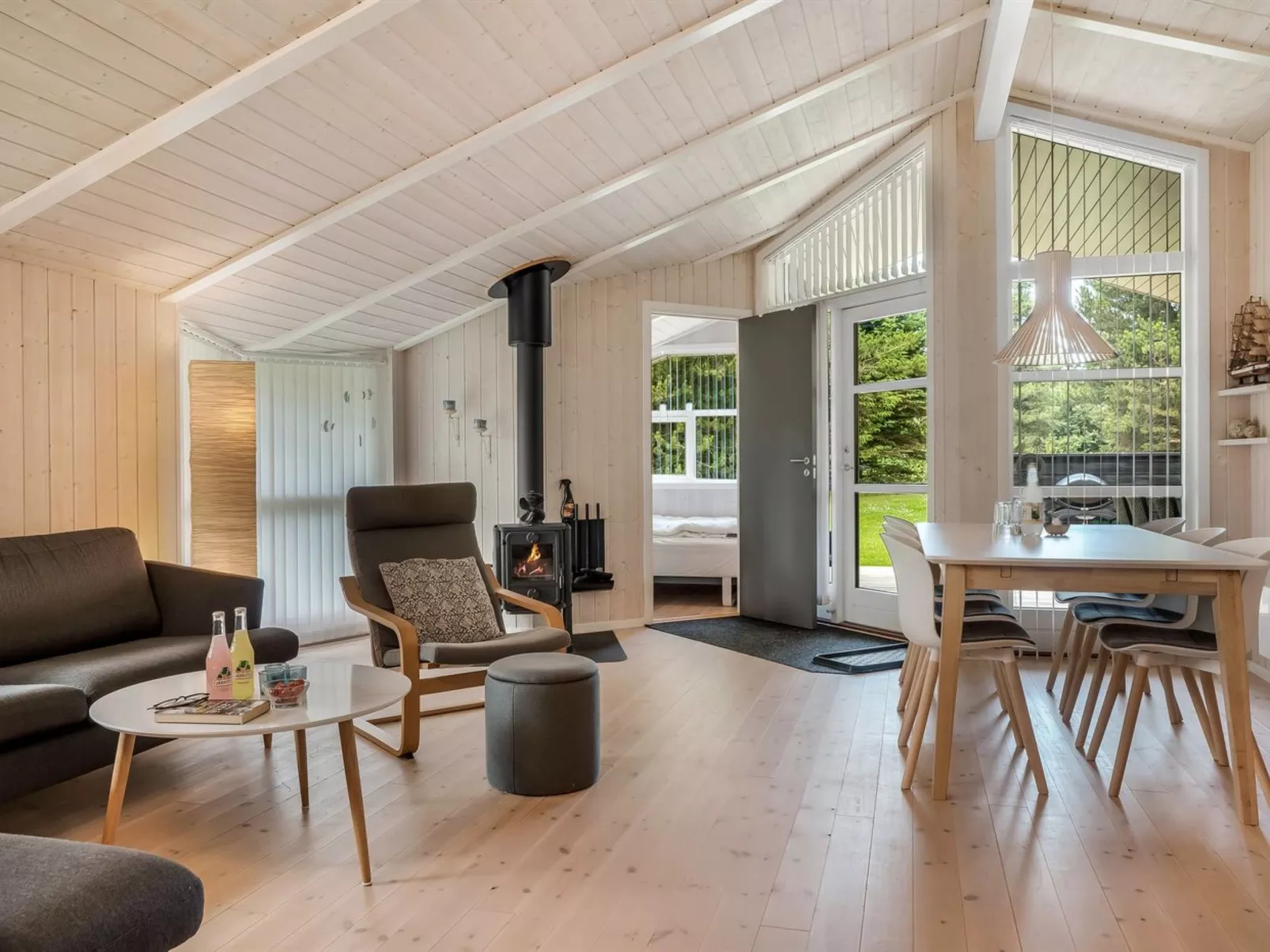 "Barnet" - 2.2km from the sea-Binnen