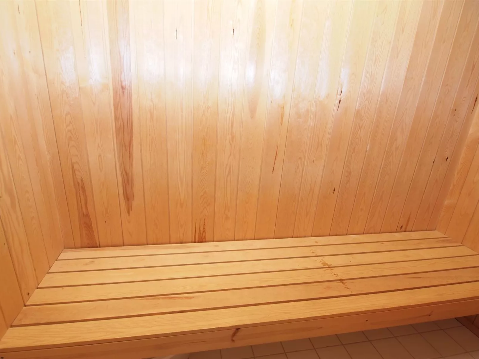 "Juha" -  from the sea-Binnen