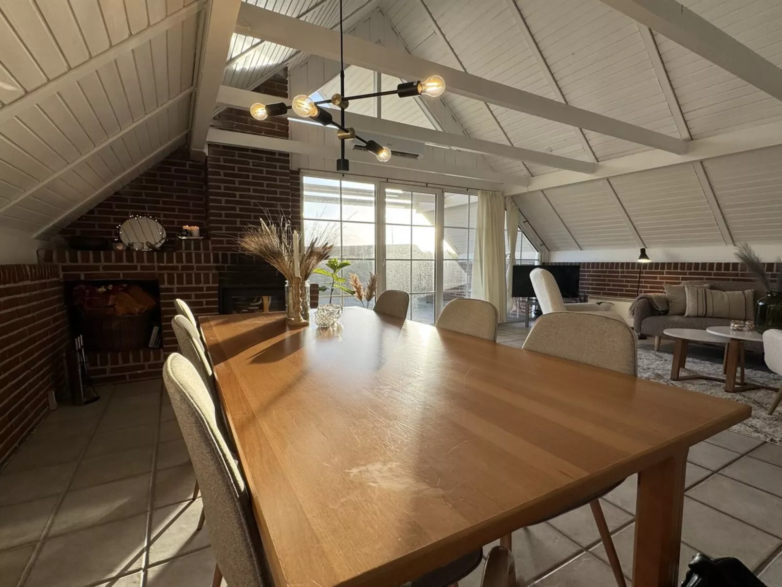 "Edvard" - 400m from the sea-Binnen