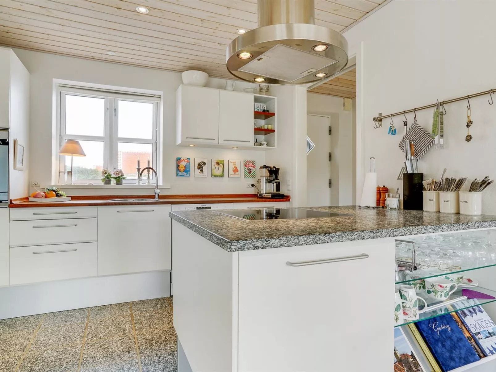 "Hialmar" - 400m from the sea-Binnen