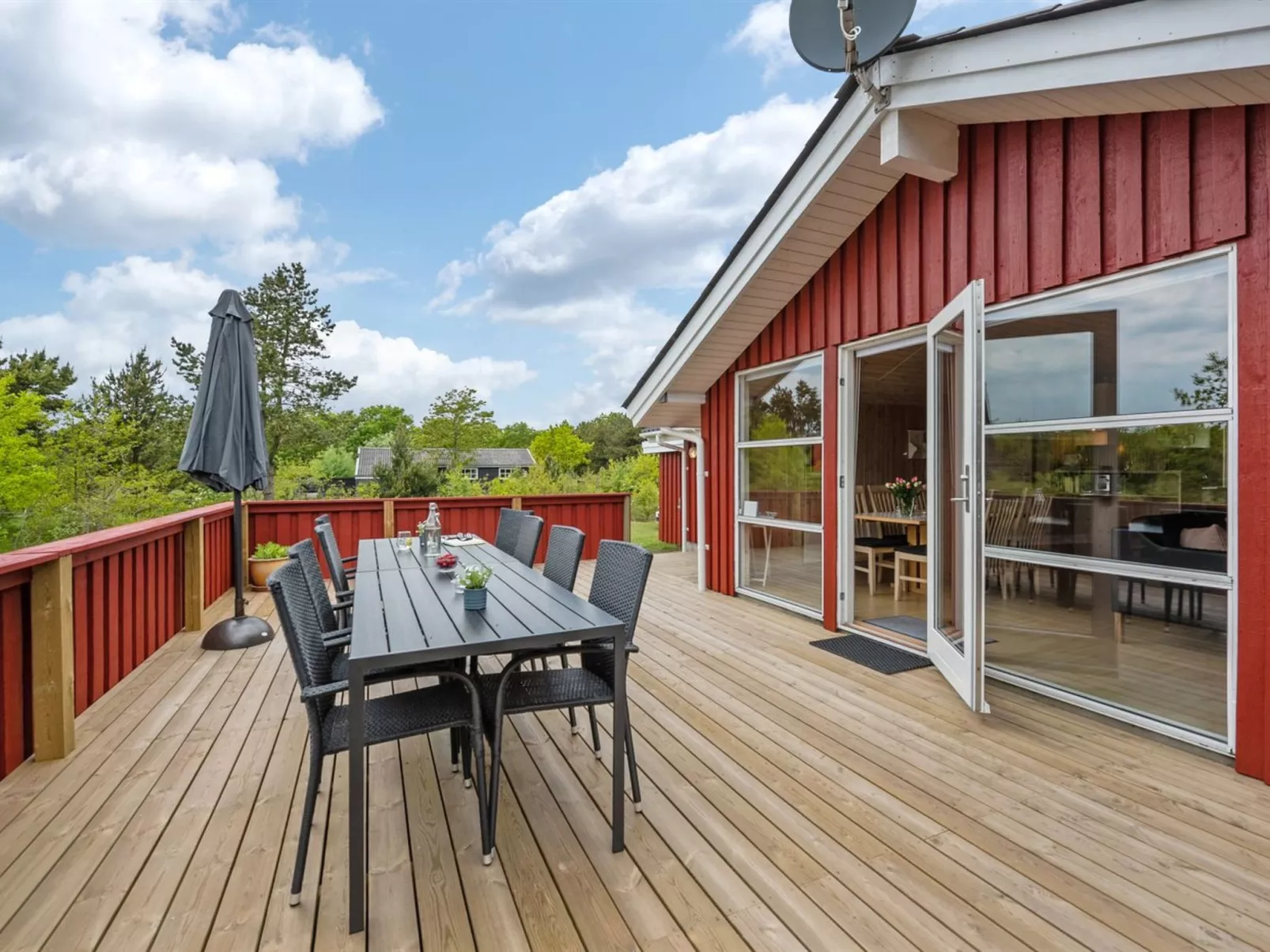 "Halla" - 200m to the fjord-Buiten