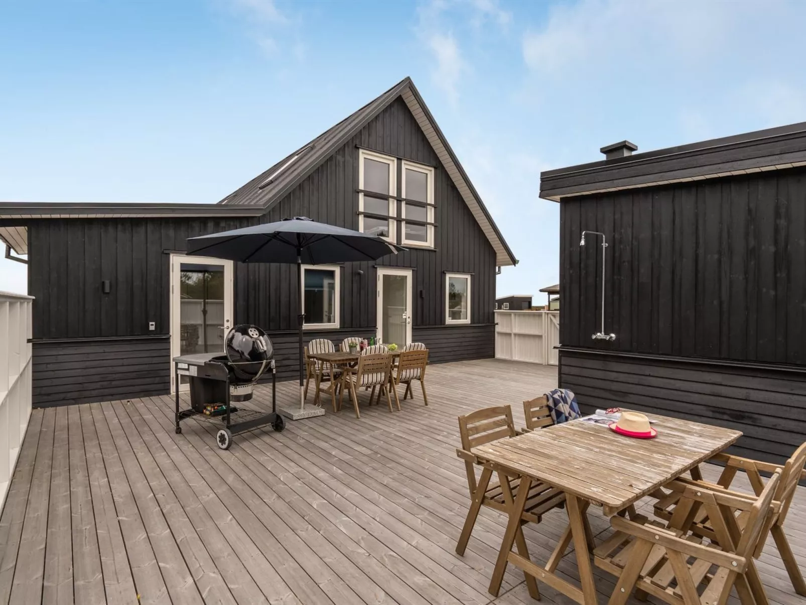 "Alf" - 200m from the sea-Buiten