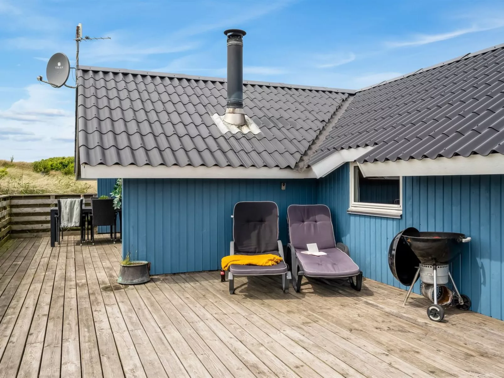 "Valia" - 400m to the fjord-Buiten