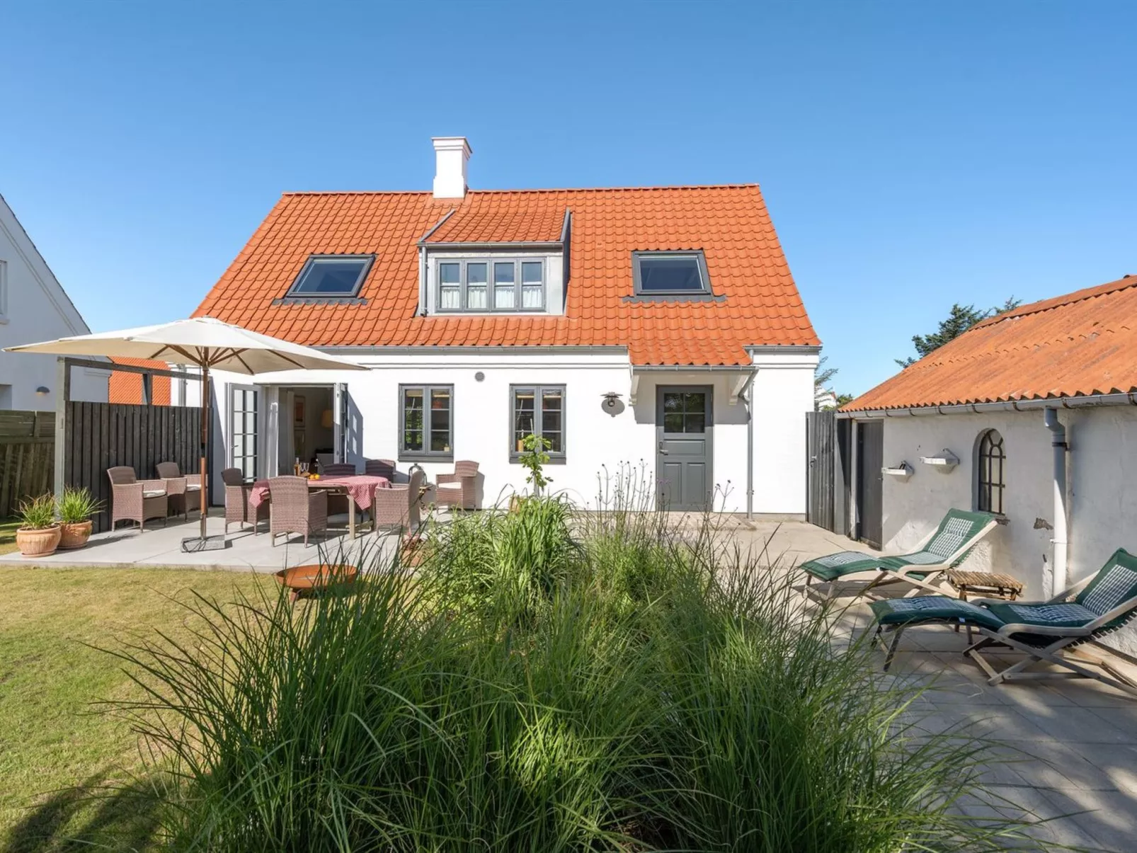 "Shiva" - 300m from the sea-Buiten