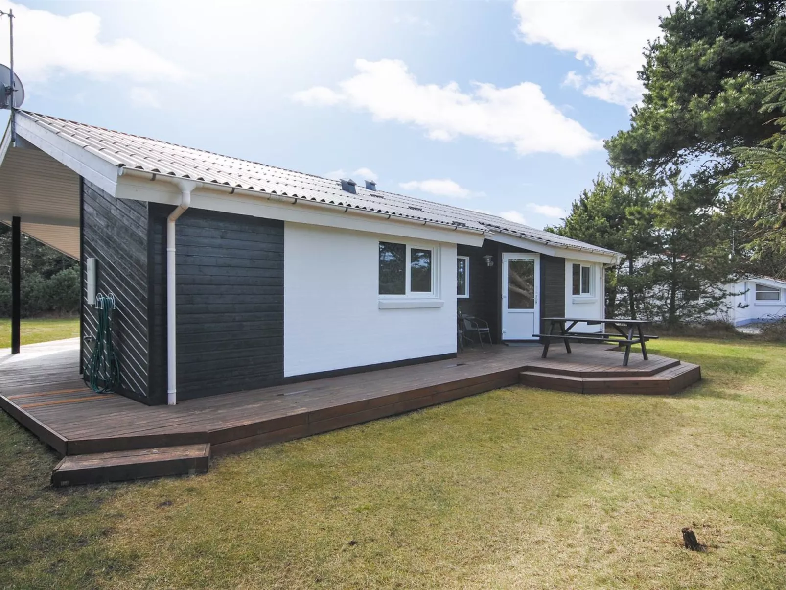 "Albrekt" - 500m from the sea-Buiten