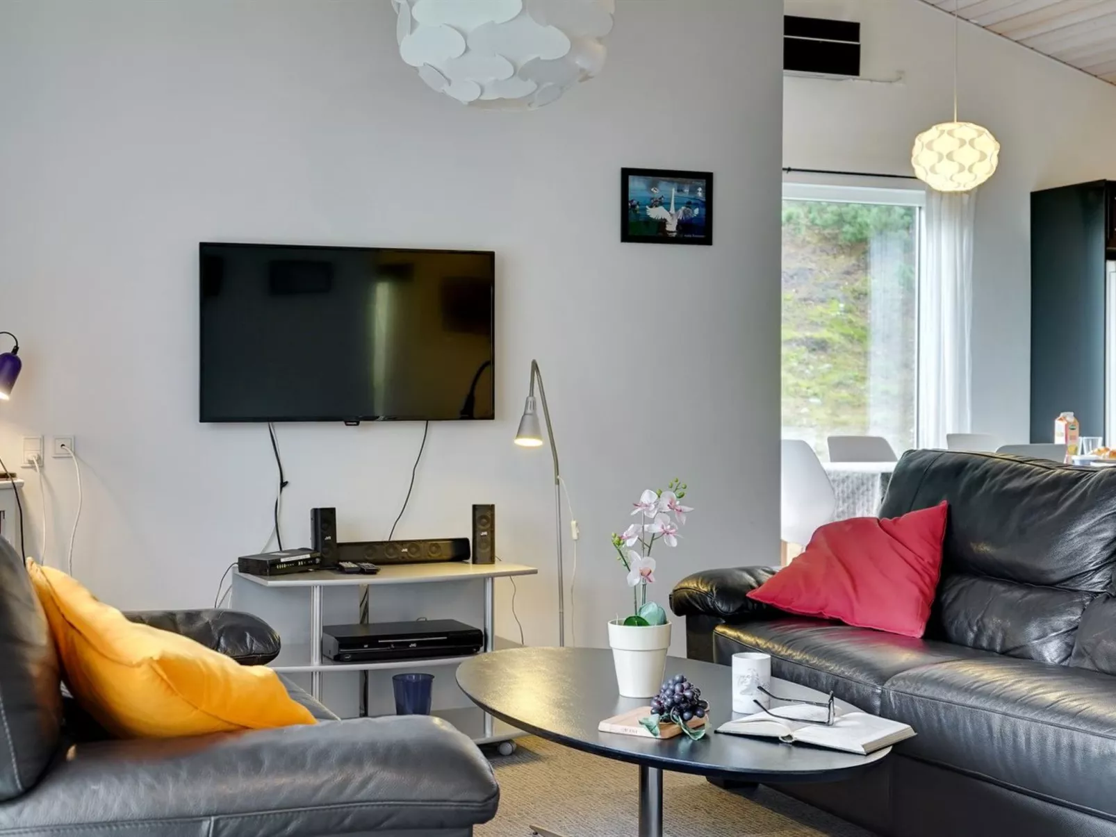 "France" - 1.1km from the sea-Binnen