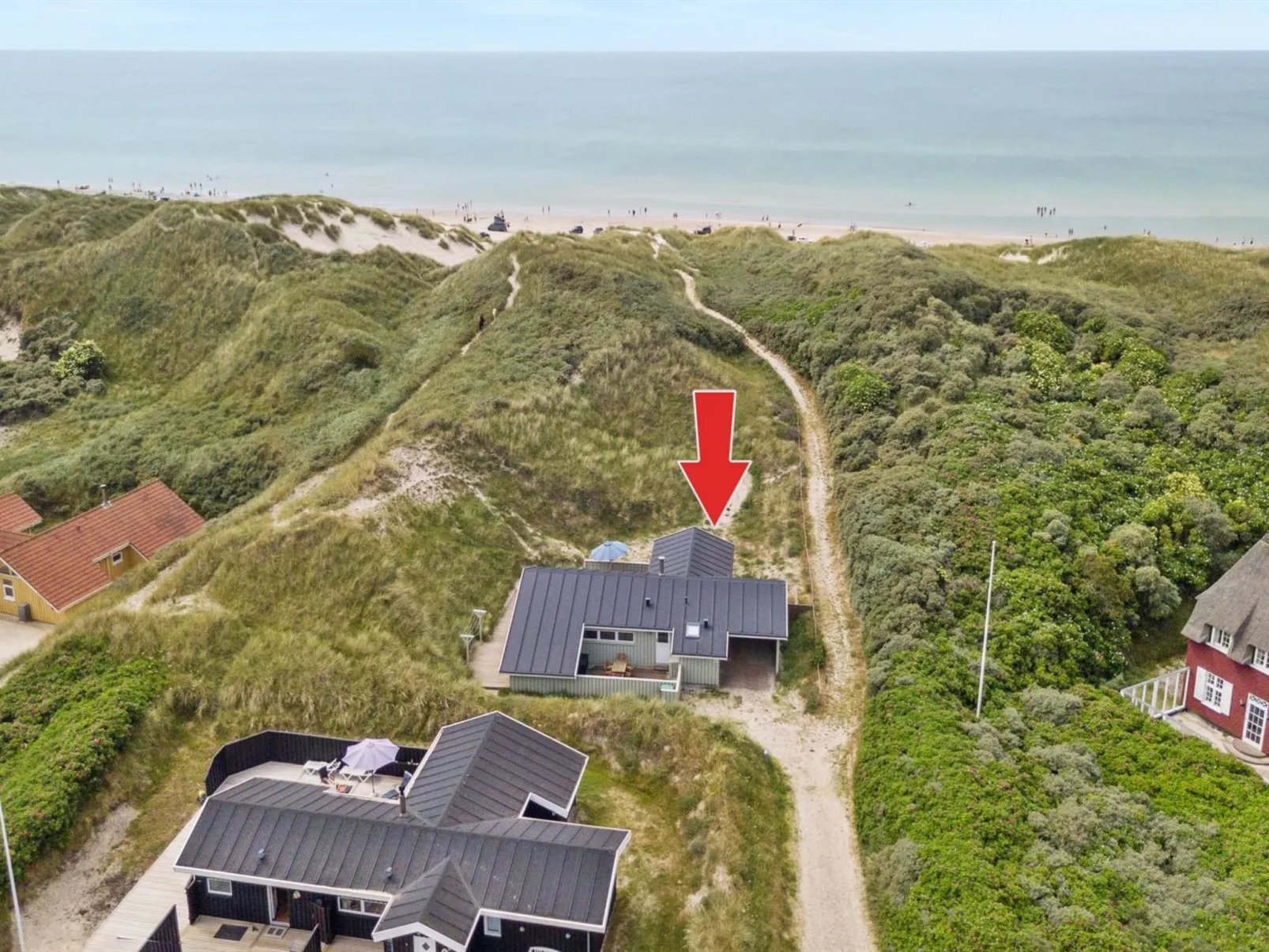 "Erwith" - 50m from the sea-Buiten