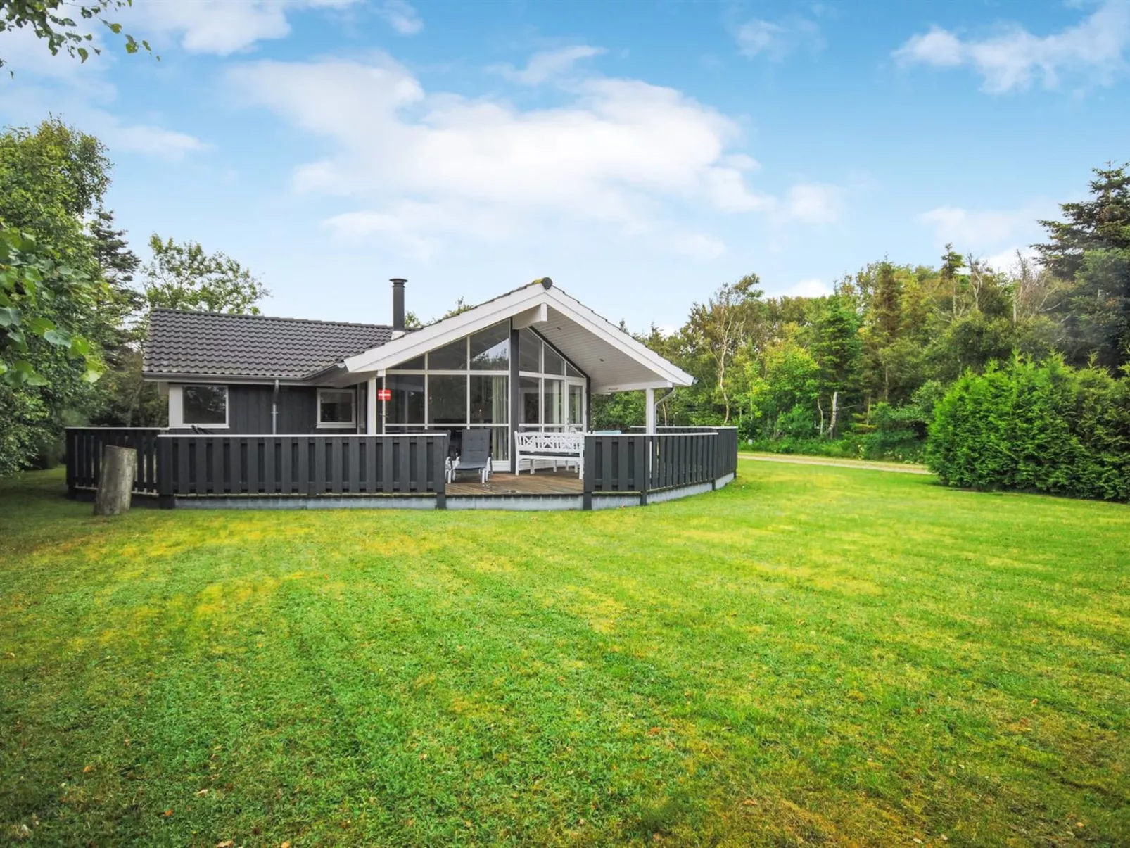 "Evelina" - 150m to the fjord-Buiten