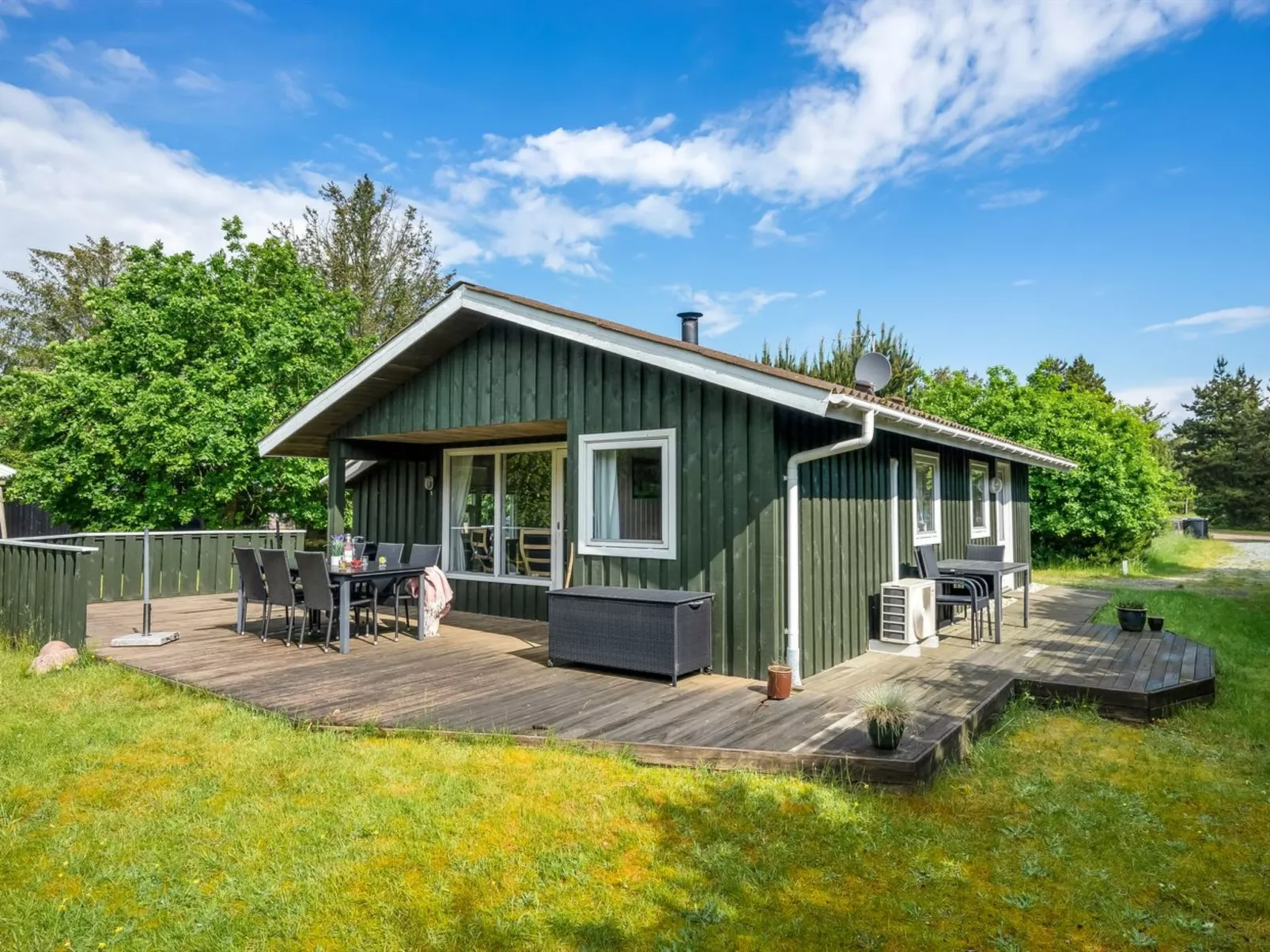 "Myrna" - 300m from the sea-Buiten