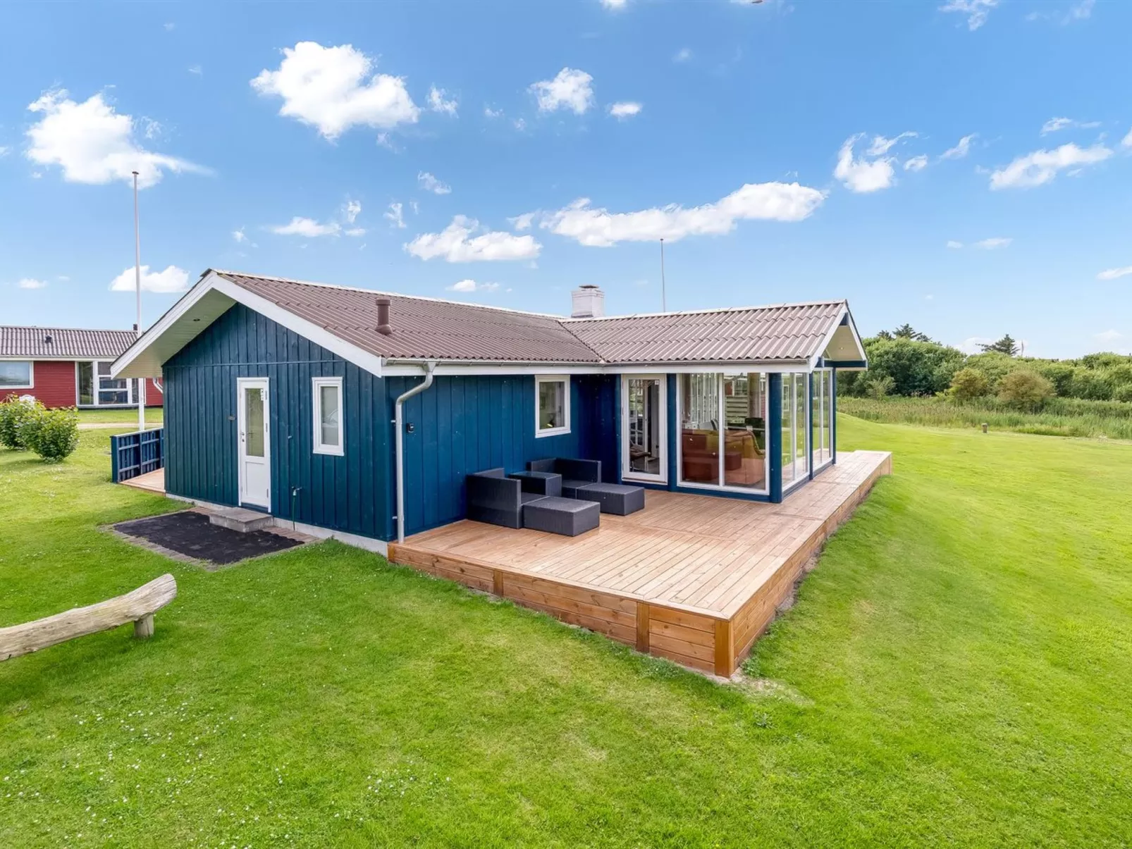 "Titta" - 150m to the fjord-Buiten