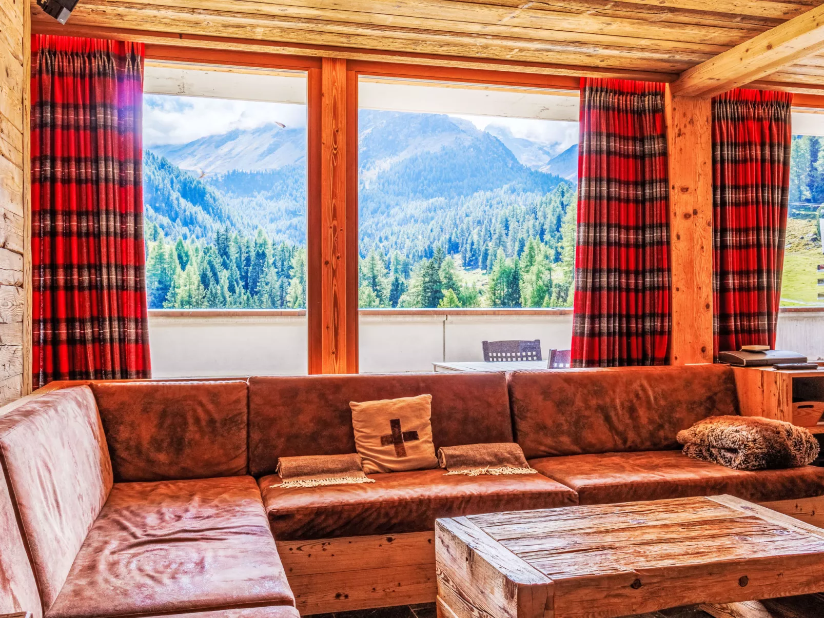 Rosablanche D Attique-Binnen