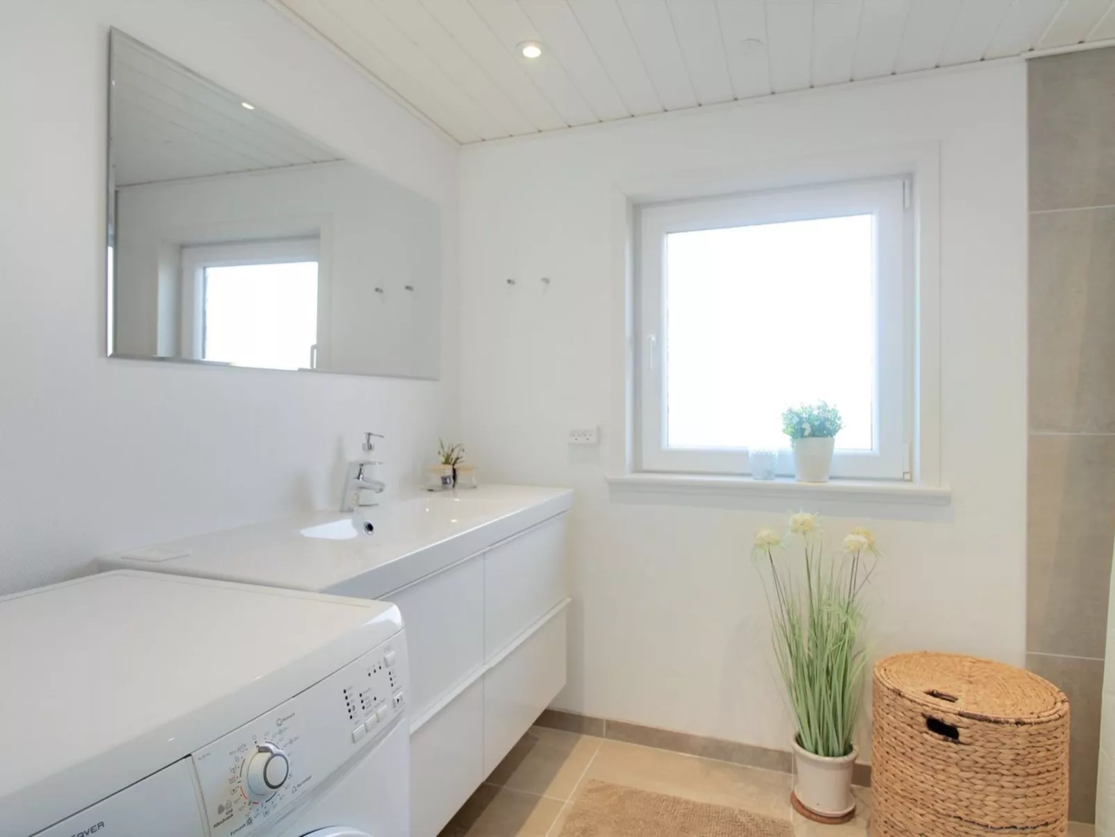 "Ute" - 200m from the sea-Binnen