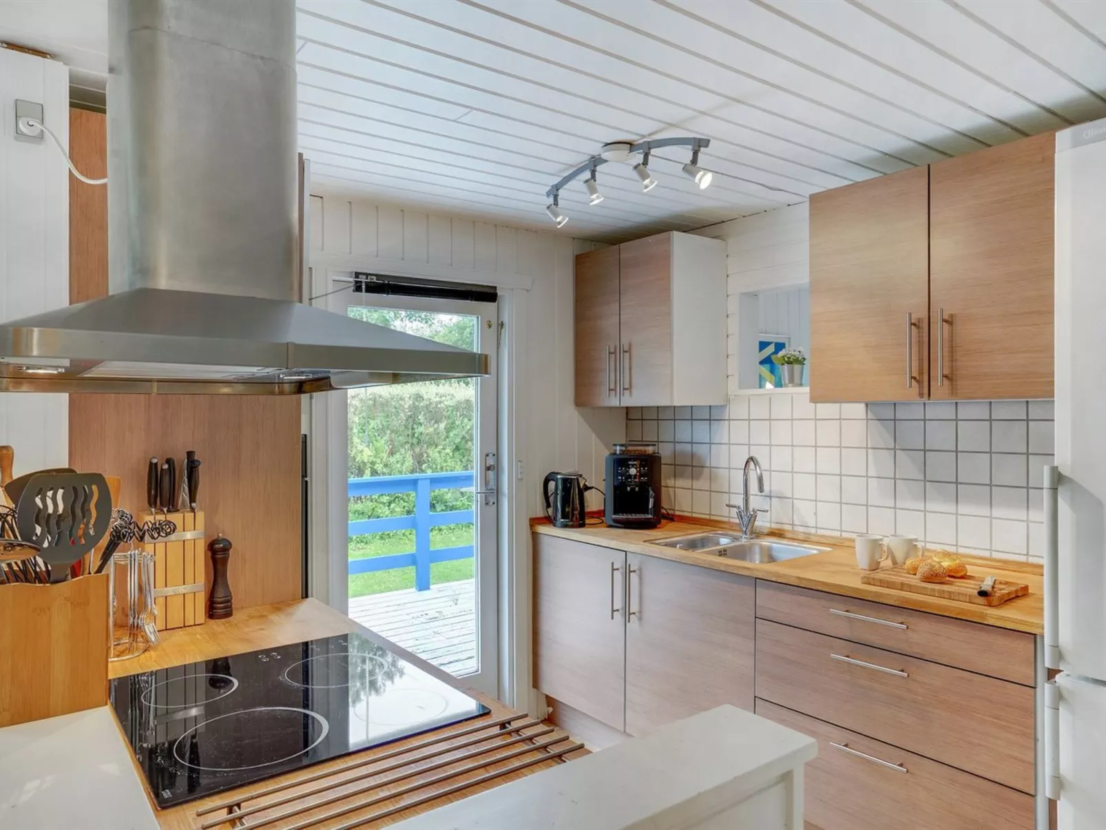 "Trixie" - 1km from the sea-Binnen