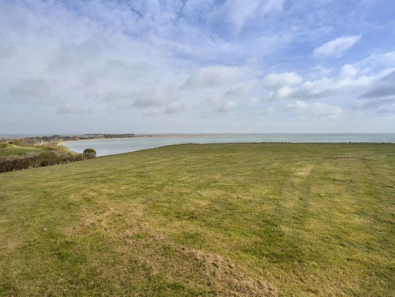 "Rajna" - 95m to the fjord-Buiten