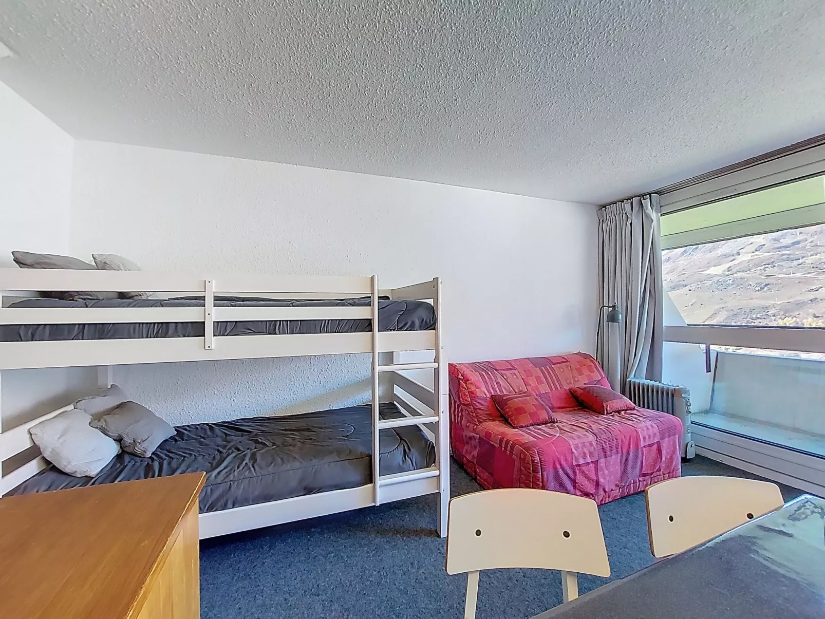 Brelin Evons R05-Binnen