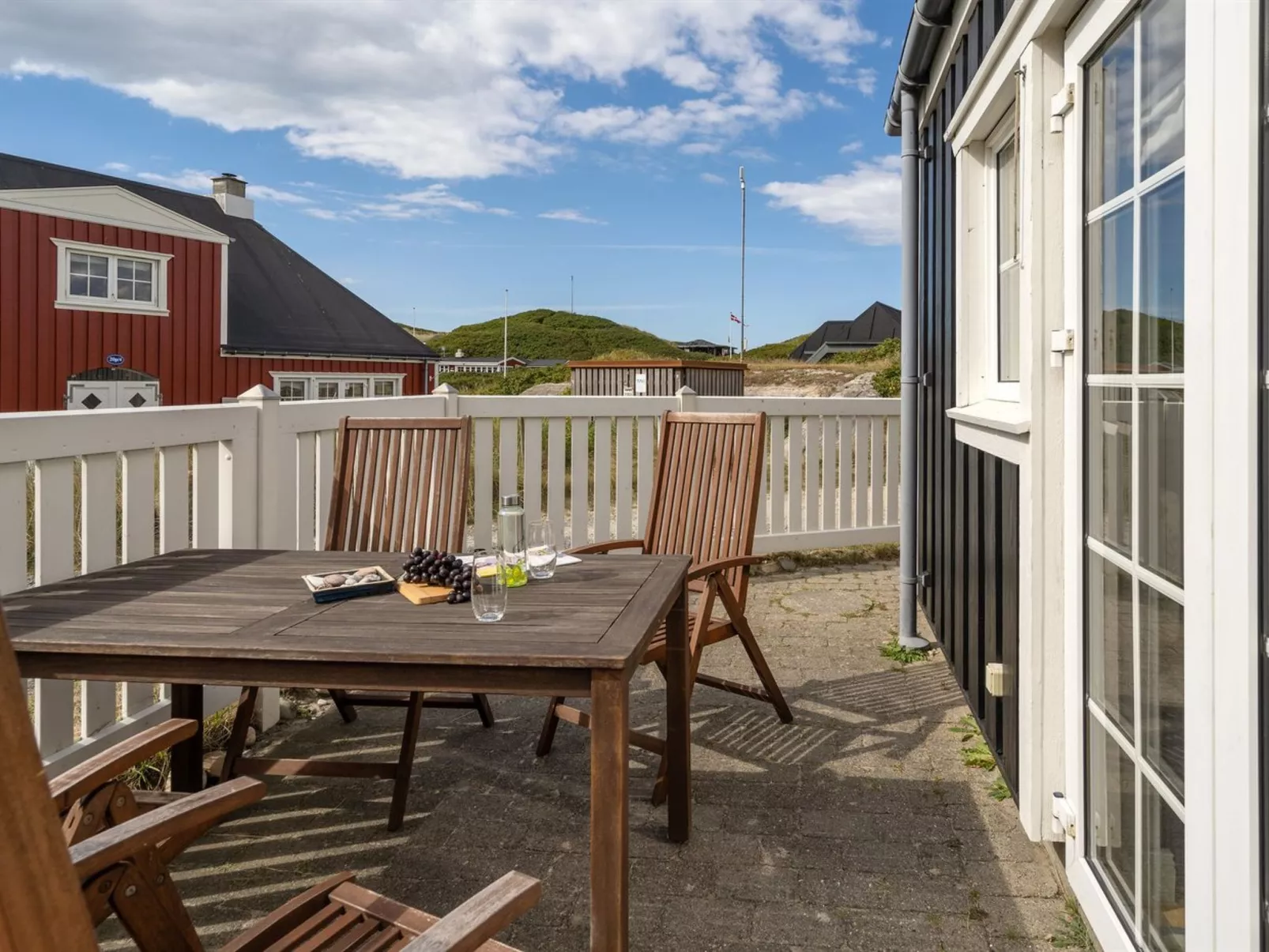 "Jannike" - 100m from the sea-Buiten