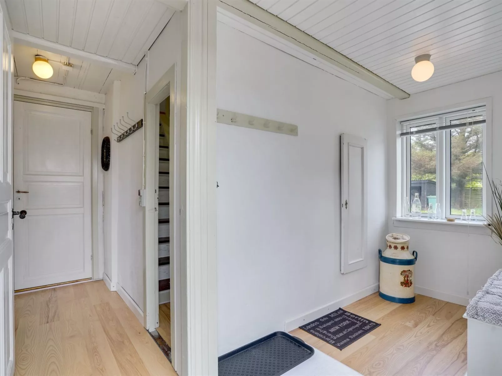 "Nevis" - 1.5km from the sea-Binnen