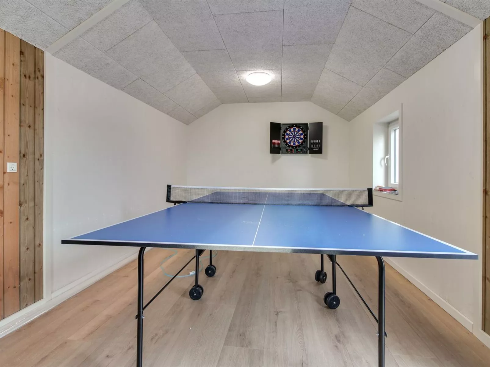 "Alexia" - 300m from the sea-Binnen