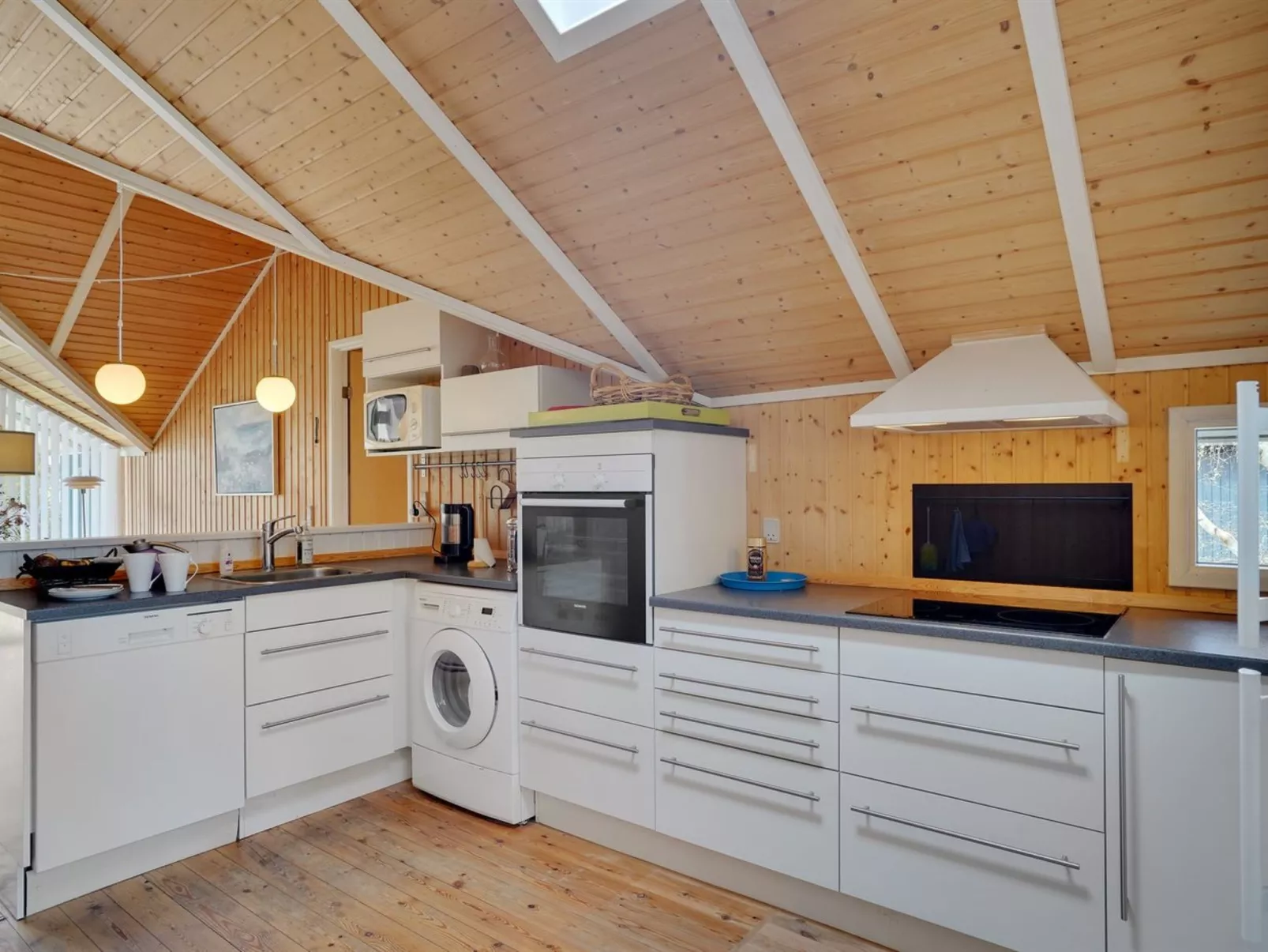 "Norna" - 300m from the sea-Binnen