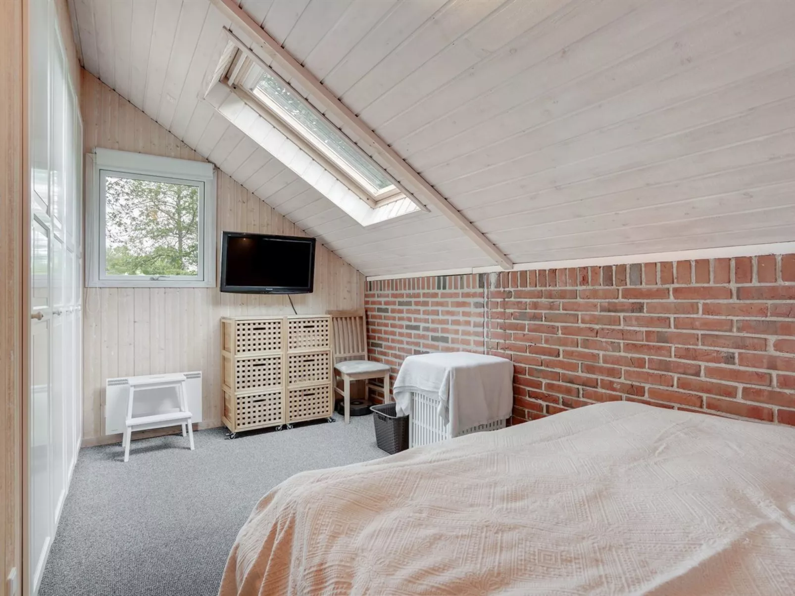 "Yonna" - 400m from the sea-Binnen