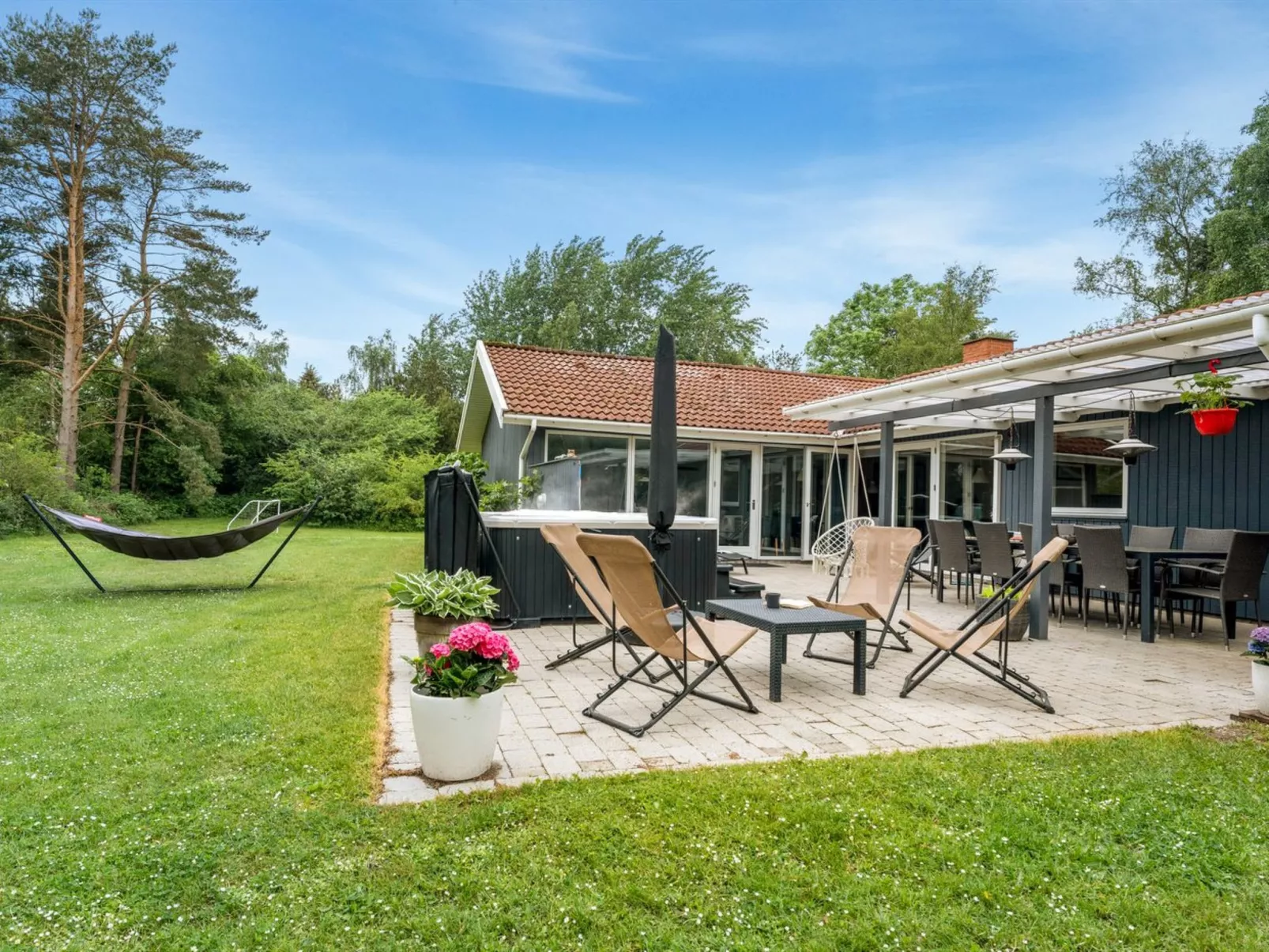 "Sverker" - 300m from the sea-Buiten