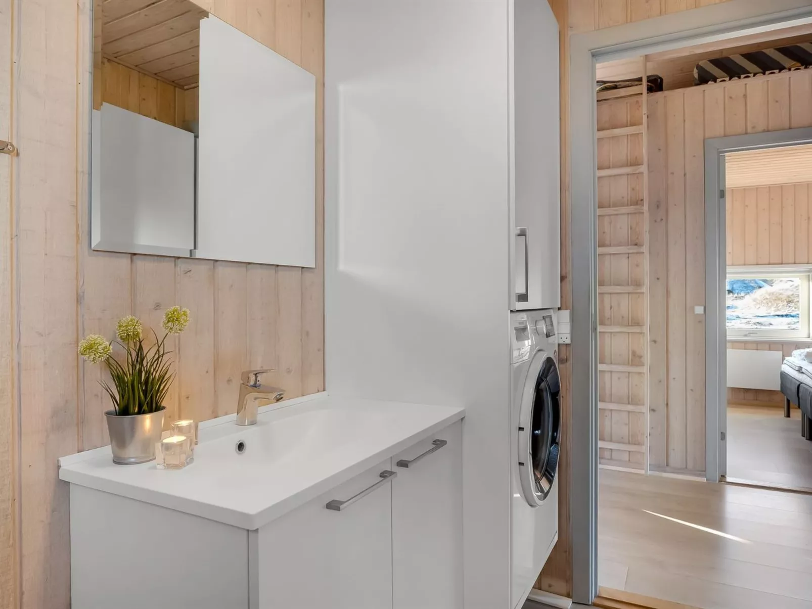 "Janni" - 250m from the sea-Binnen