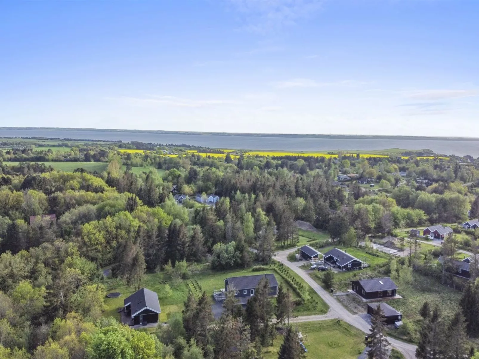 "Eireen" - 600m to the fjord-Buiten