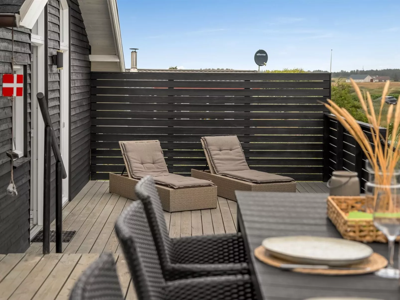 "Aija" - 375m from the sea-Buiten