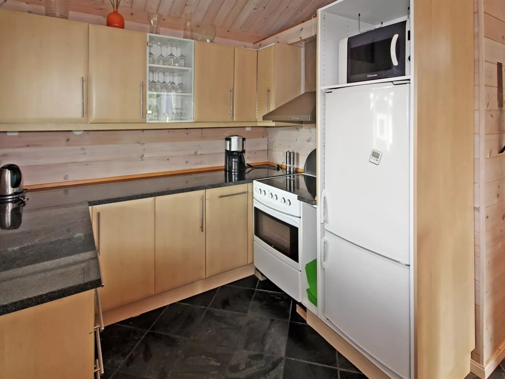 "Lewe" - 150m from the sea-Binnen