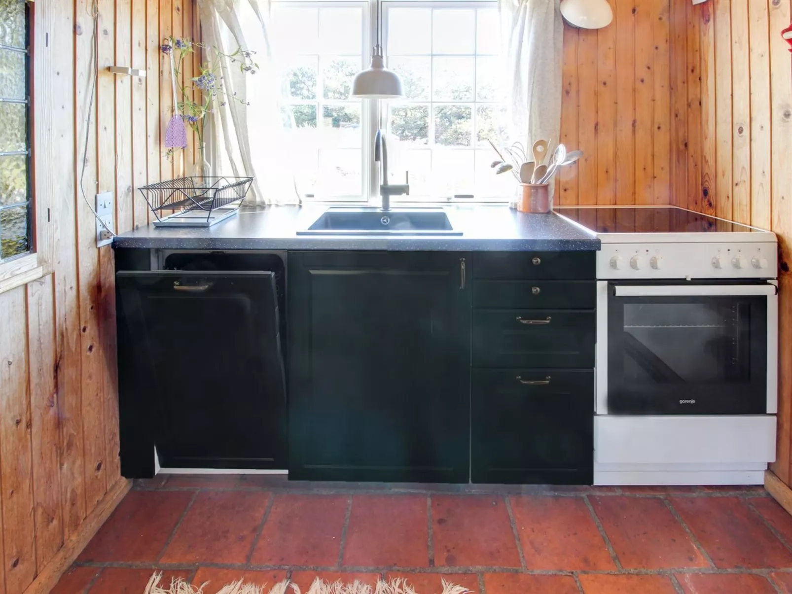 "Emina" - 400m from the sea-Binnen