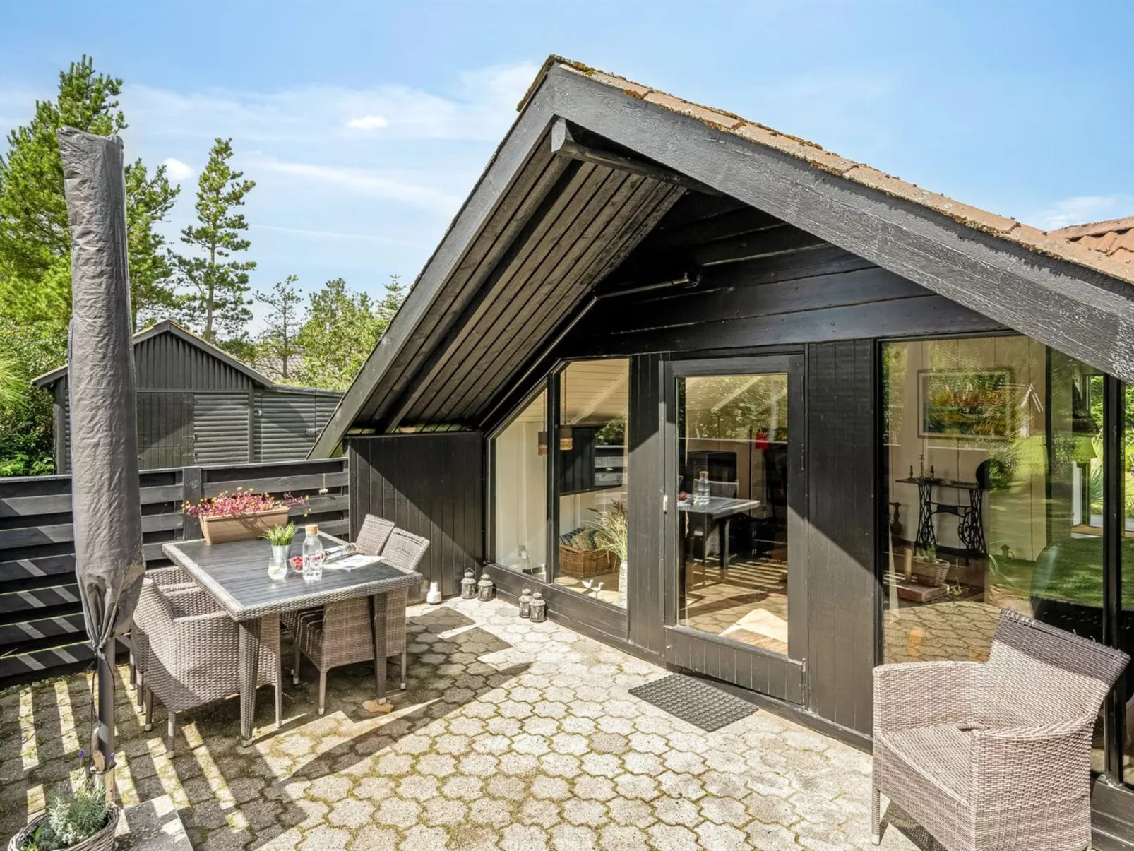 "Raita" - 350m to the fjord-Buiten