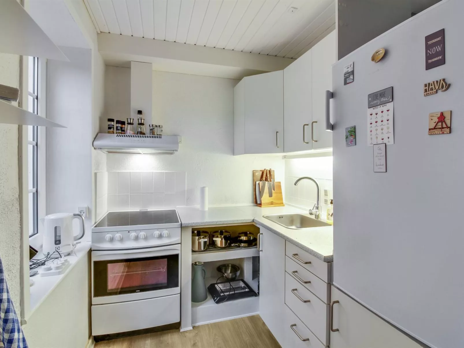 "Ingert" - 250m from the sea-Binnen