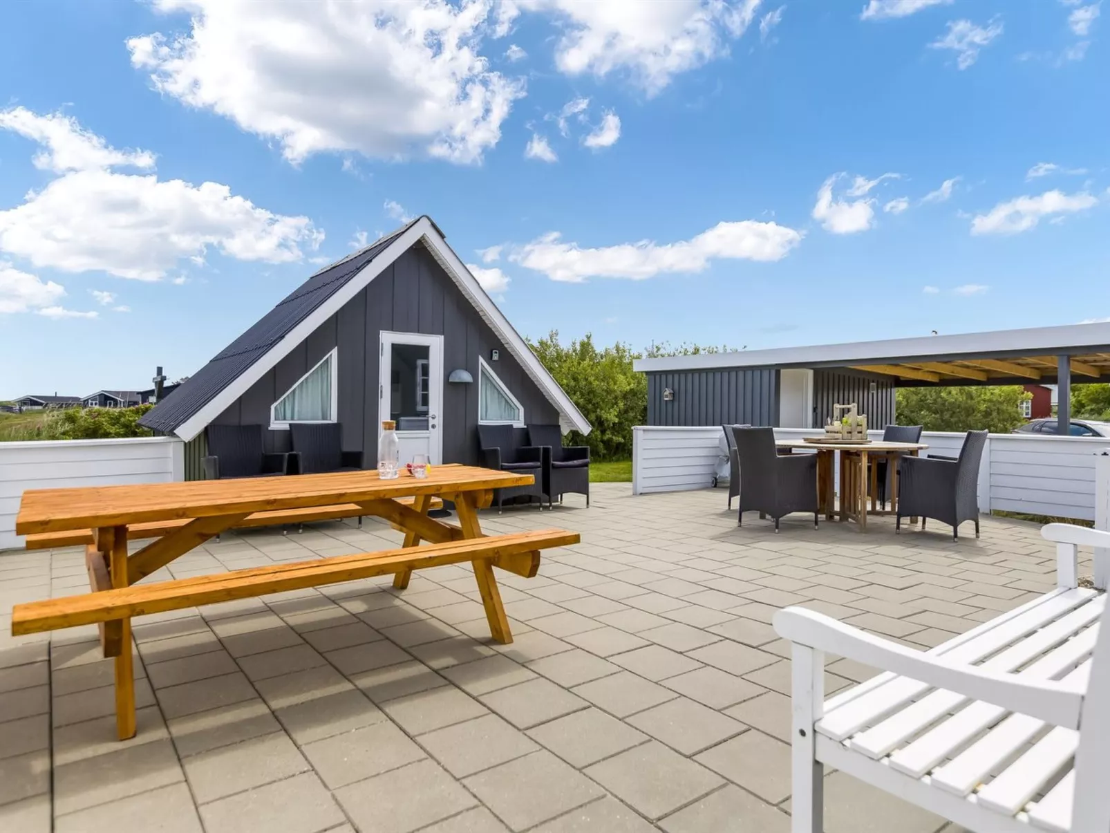 "Mikka" - 450m from the sea-Buiten