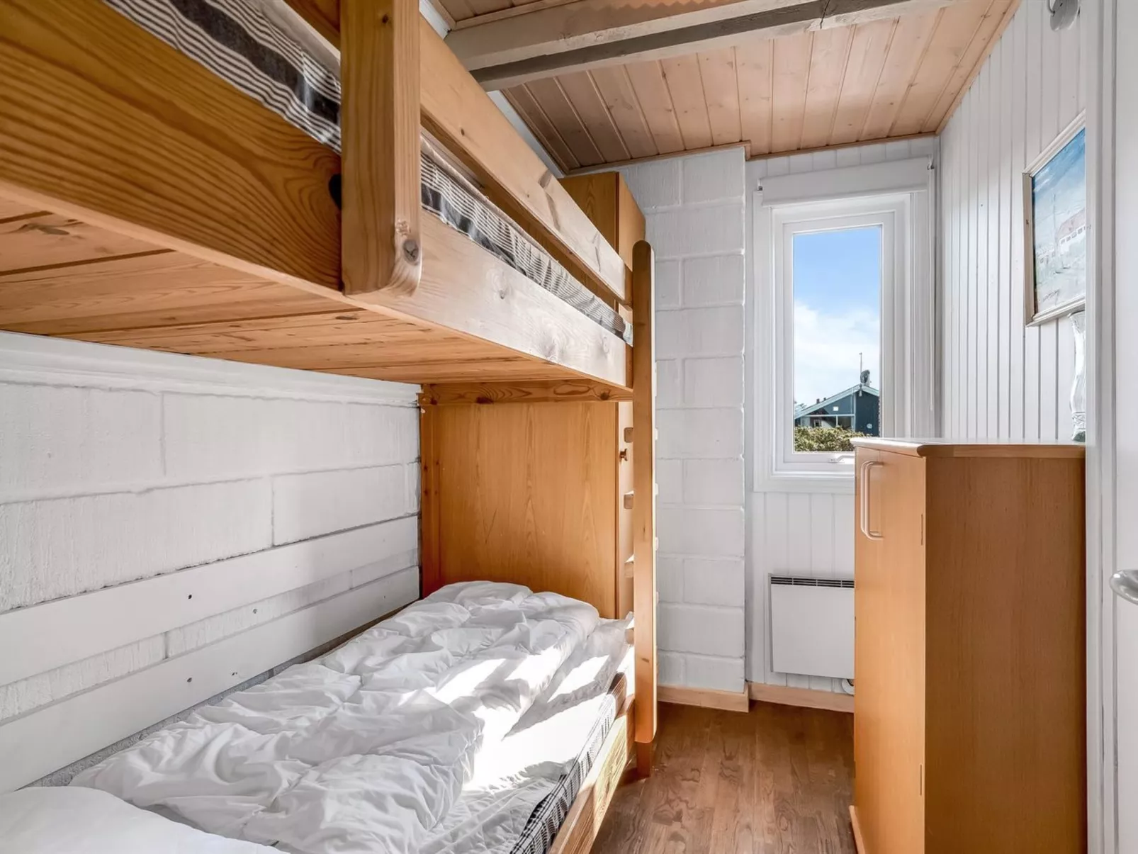 "Iines" - 200m from the sea-Binnen