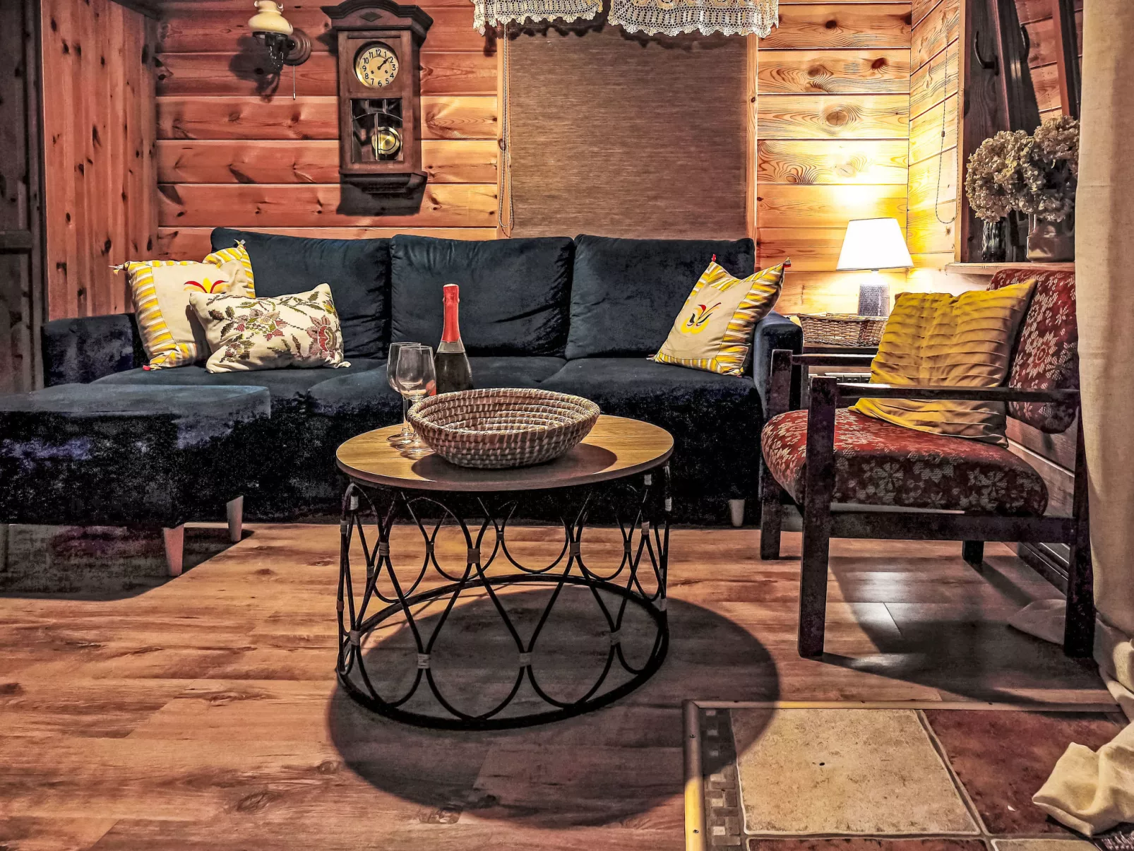 U Prababci Olgi-Binnen