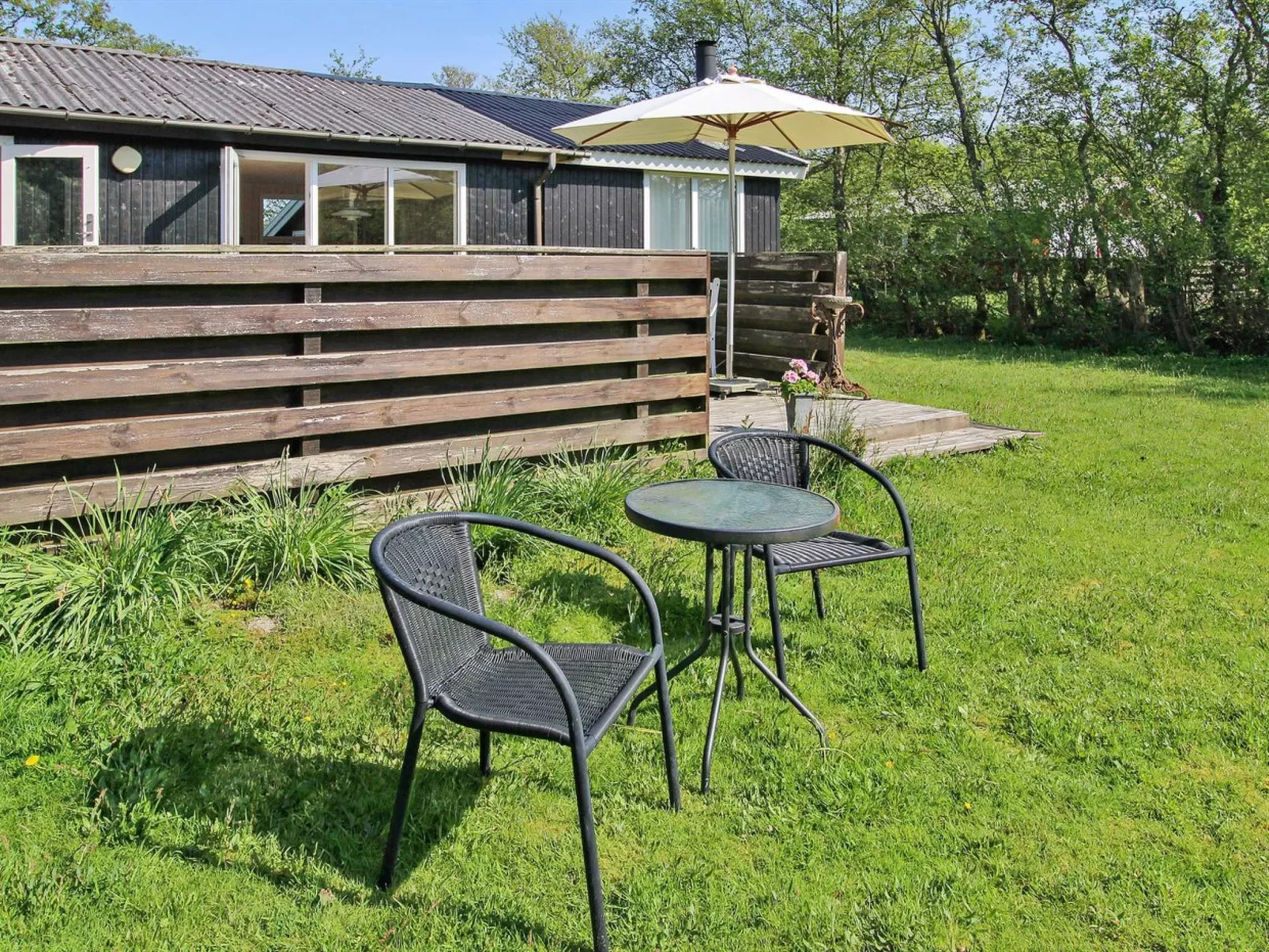 "Nielsine" - 1.5km from the sea-Buiten