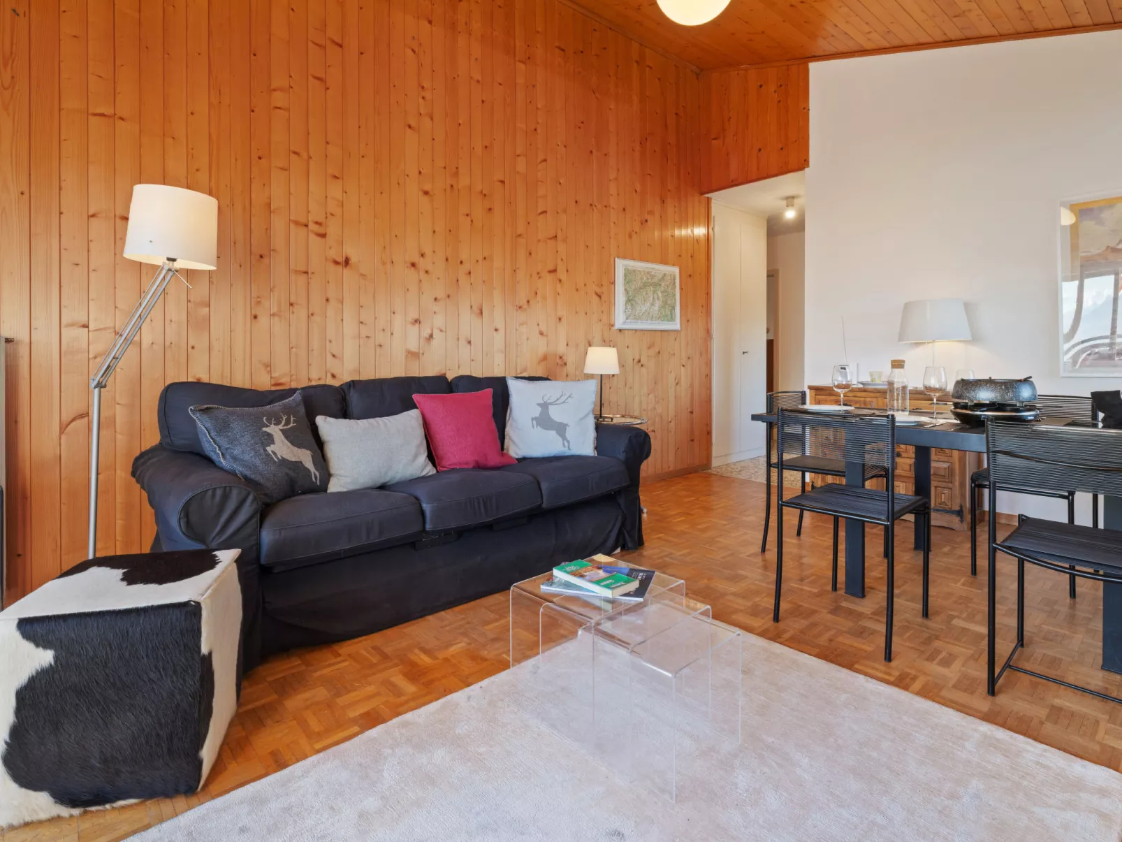 Belmont Est 80-Binnen