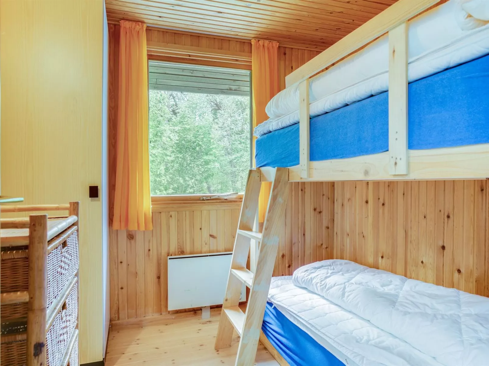 "Asmod" - 300m from the sea-Binnen