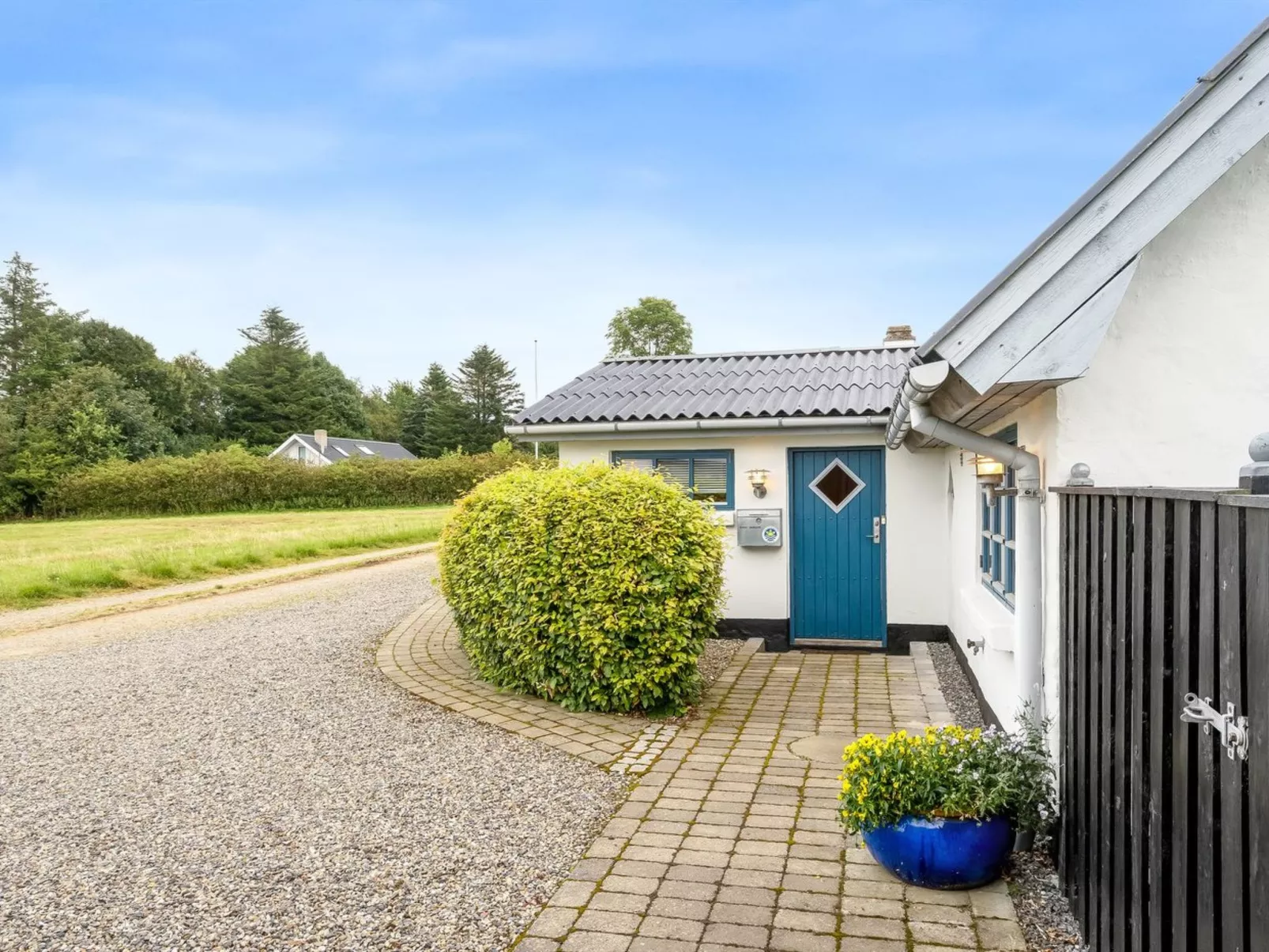 "Aliza" - 300m to the fjord-Buiten