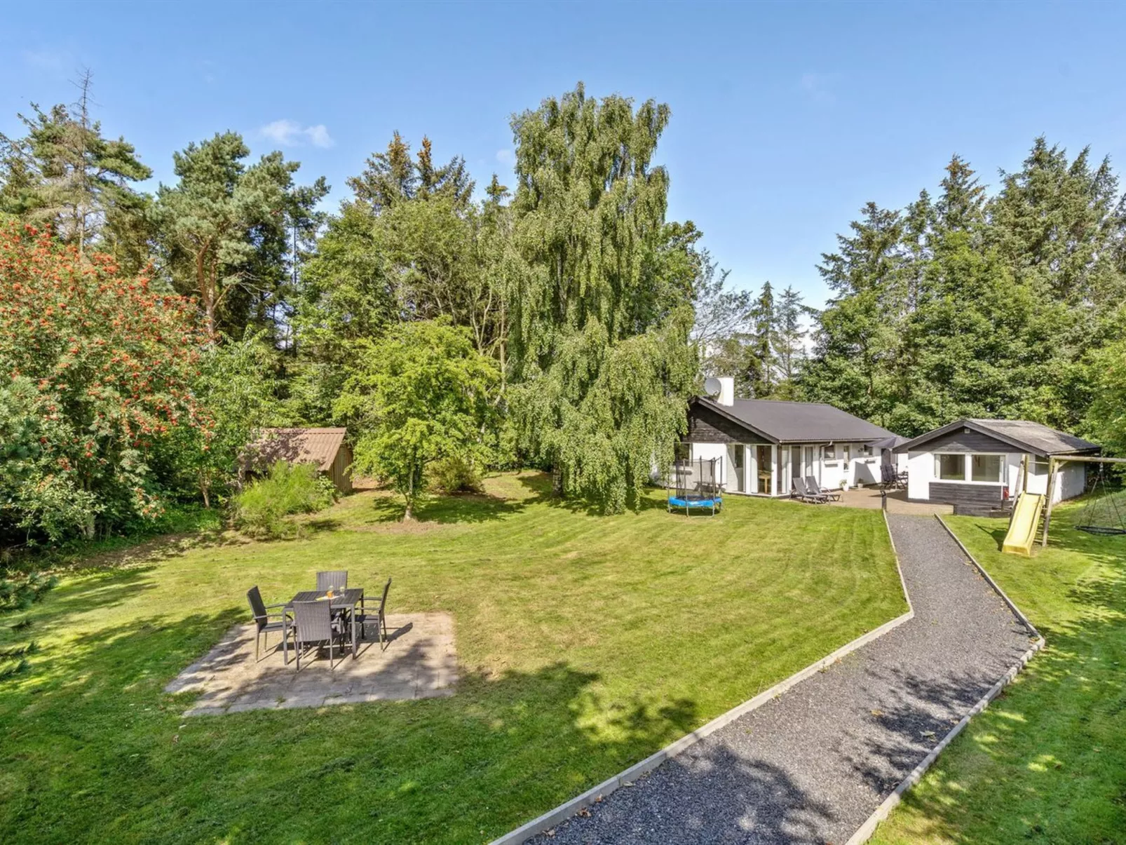 "Naumka" - 200m to the fjord-Buiten