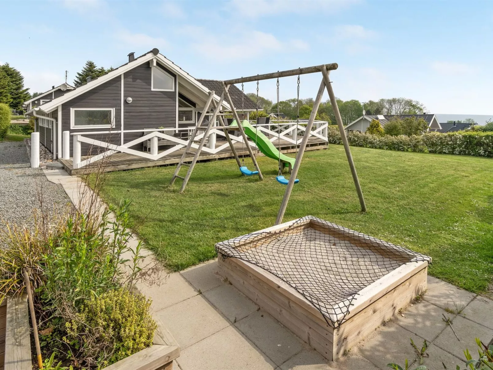 "Annvy" - 200m from the sea-Buiten