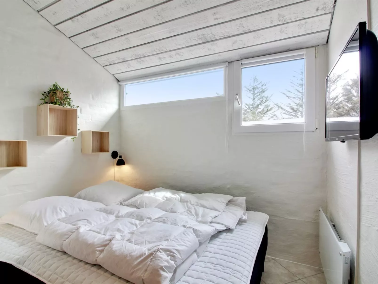"Ulpu" - 500m from the sea - Binnen