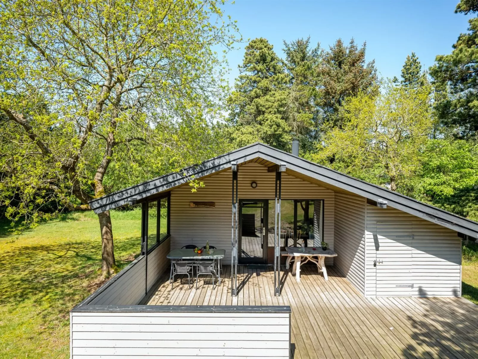 "Borghild" - 1.5km from the sea-Buiten