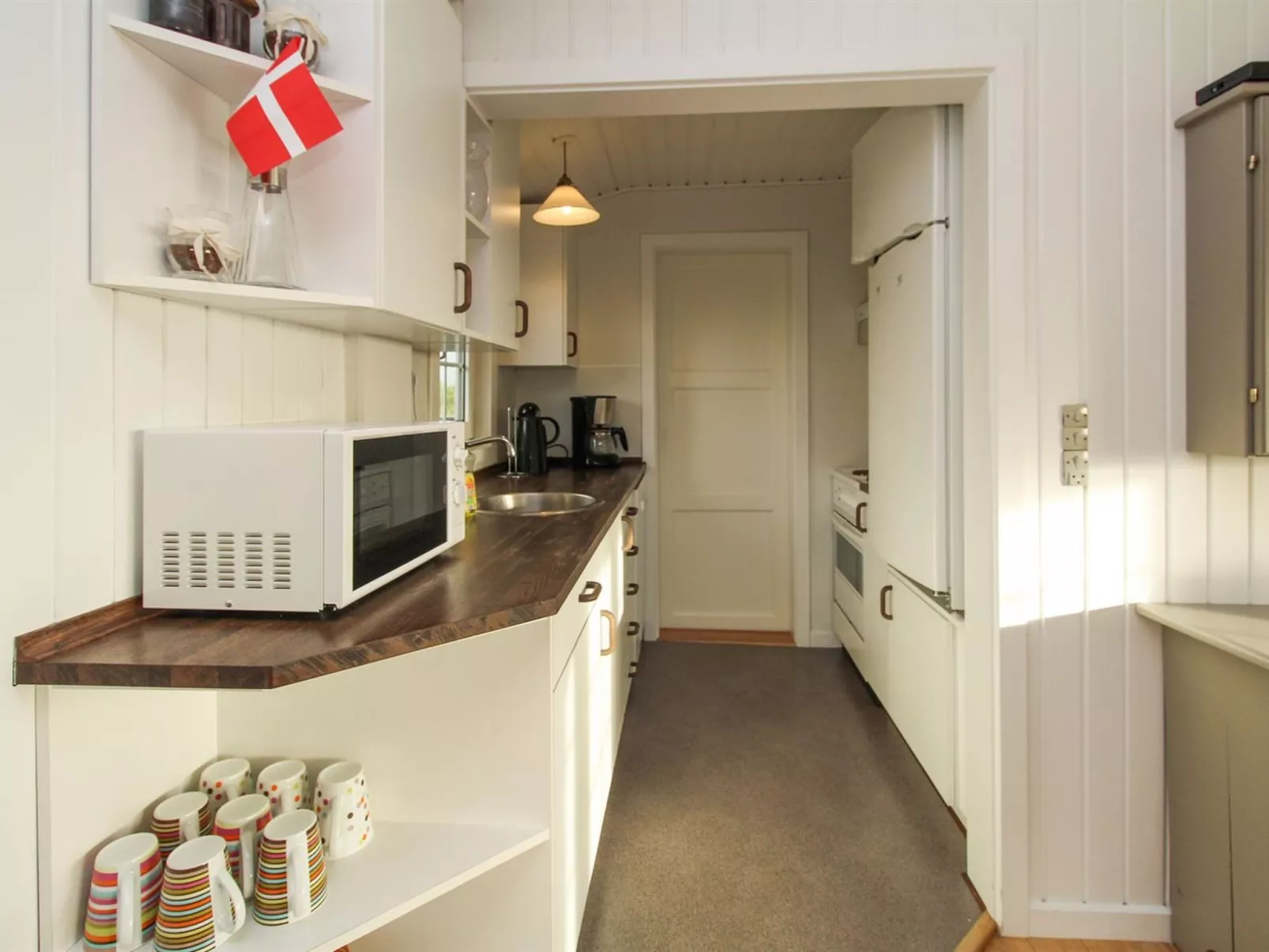 "Jenson" - 75m from the sea-Binnen