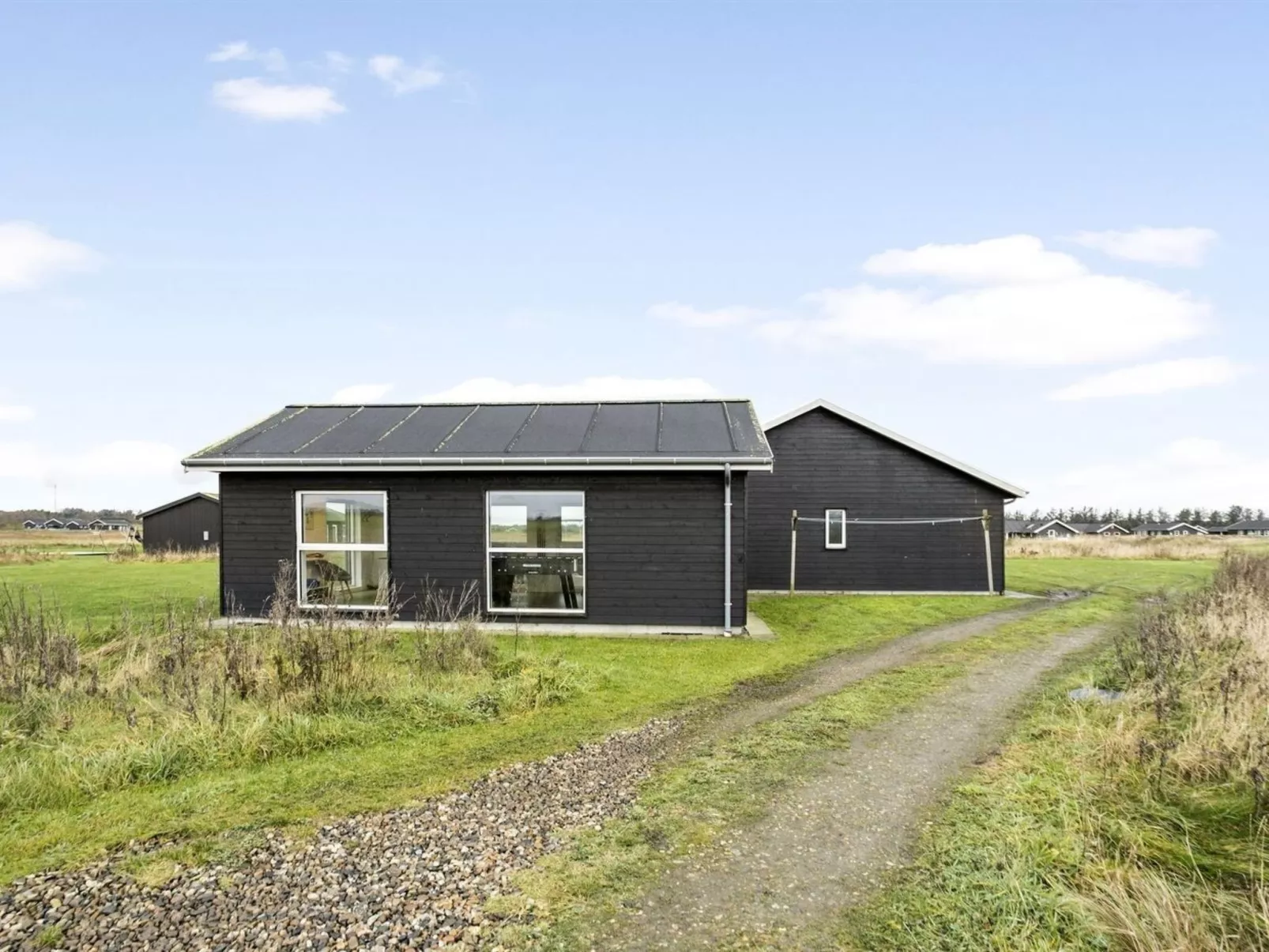 "Kirsi" - 1.6km from the sea-Buiten