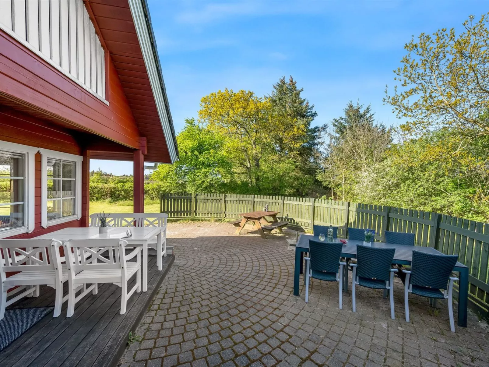 "Liam" - 800m to the fjord-Buiten