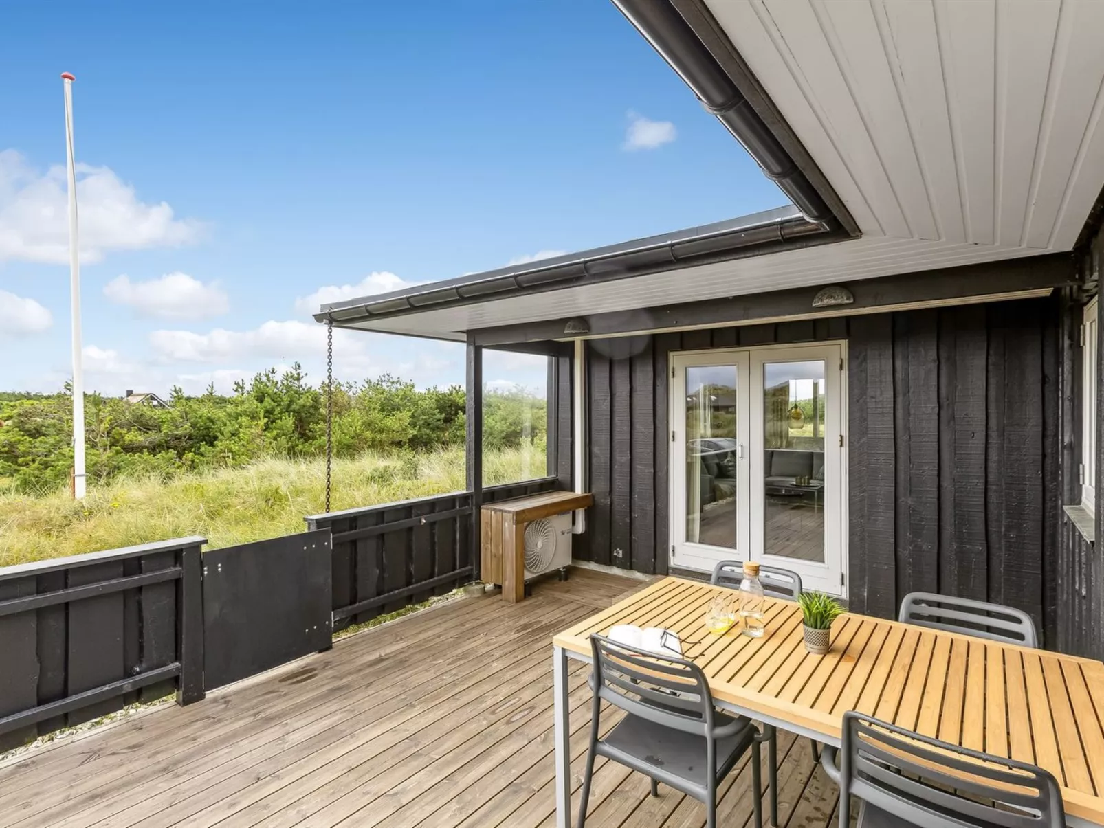 "Iken" - 500m from the sea-Buiten