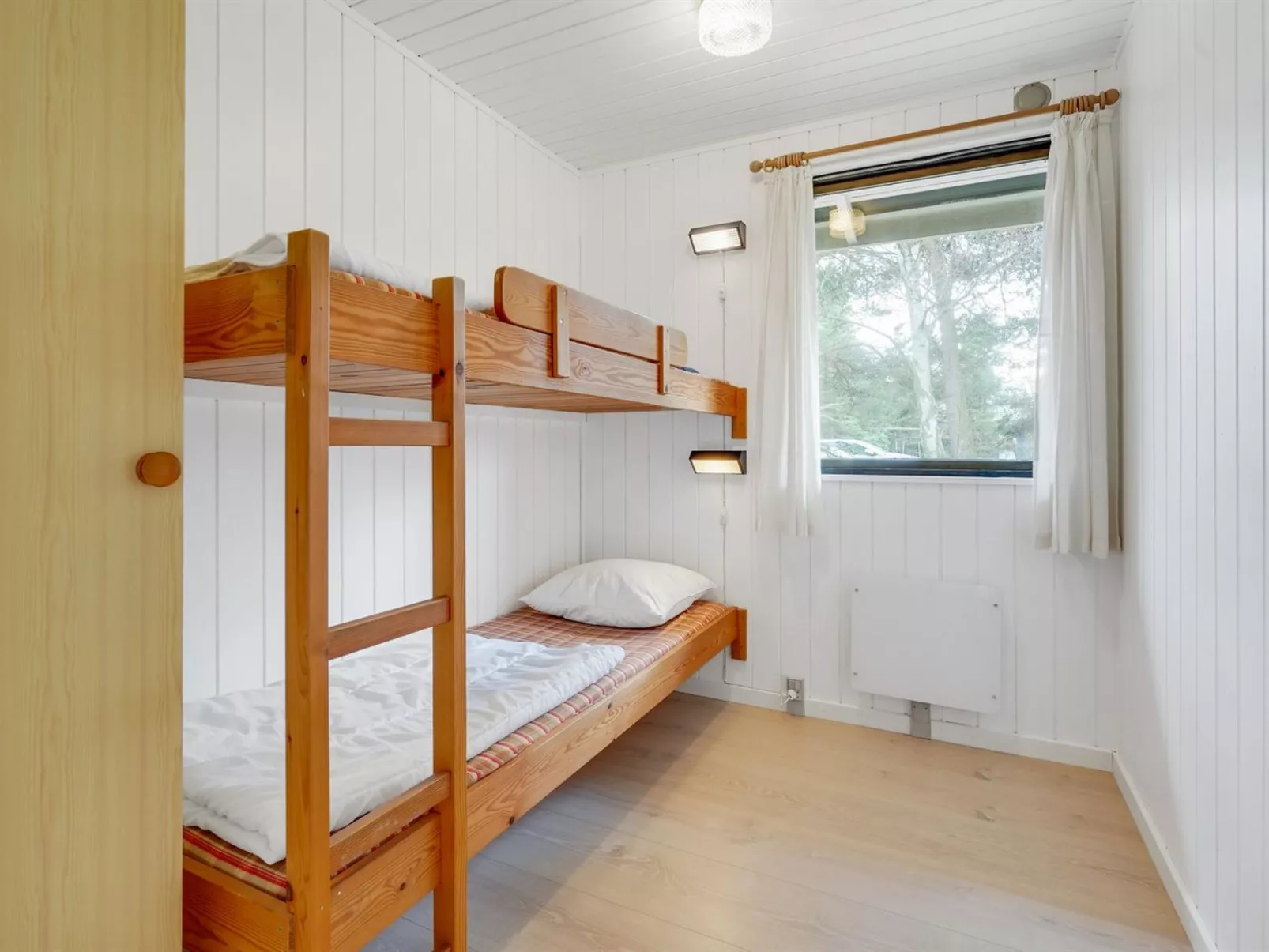 "Aileen" - 900m from the sea-Binnen