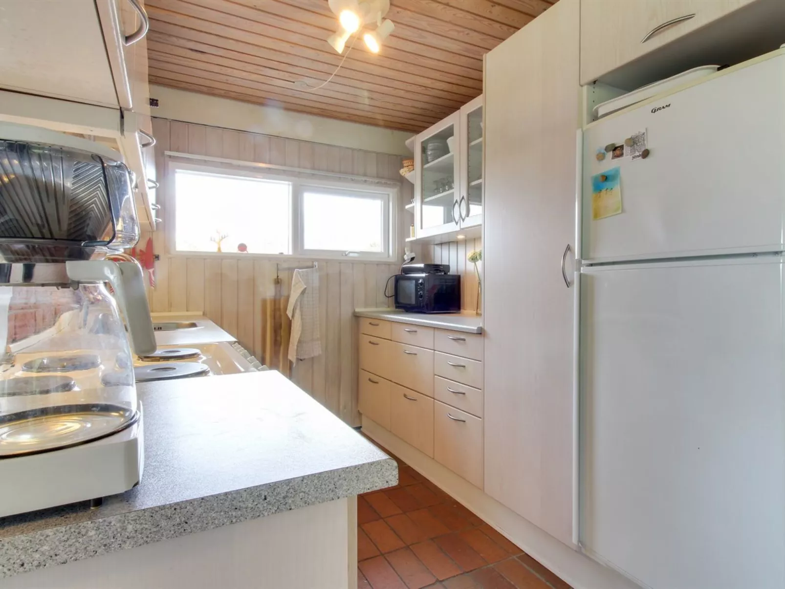 "Ioar" - 200m to the fjord-Binnen